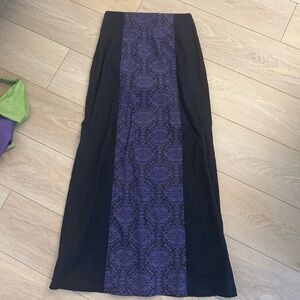 Morbid threads skirt